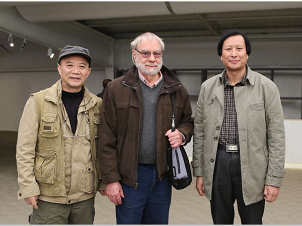 美国知名现代华体会官方认证平台_华体会huatihui（中国）
家布鲁斯·比利斯教授，中国华体会官方认证平台_华体会huatihui（中国）
专业委员会原主席、知名华体会官方认证平台_华体会huatihui（中国）
家朱尚熹教授与总经理傅绍相