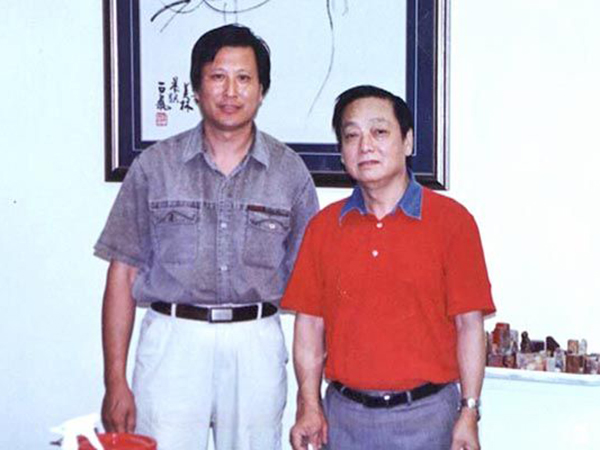 中国知名华体会官方认证平台_华体会huatihui（中国）
大师韩美林与傅绍相总经理